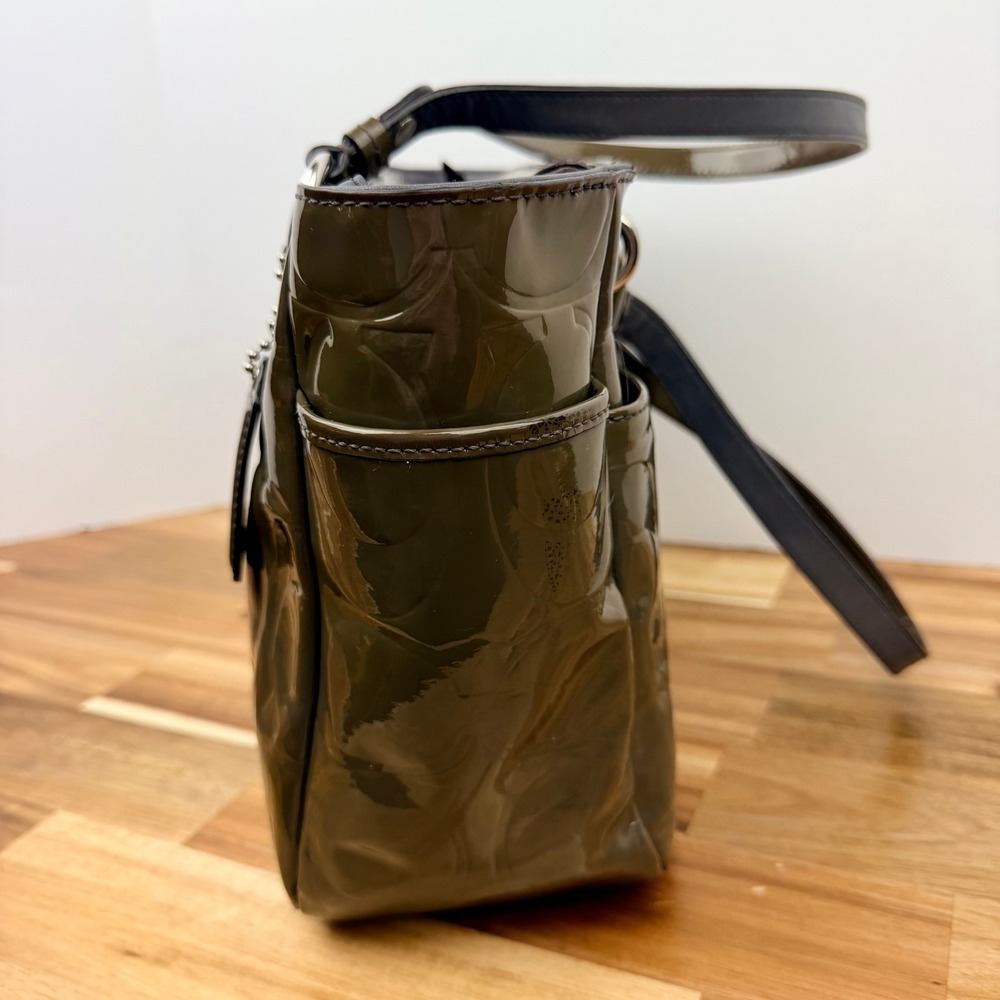 Coach Signature Embossed Patent Leather Tote Bag Olive Green Silver Hardware - Picture 2 of 13